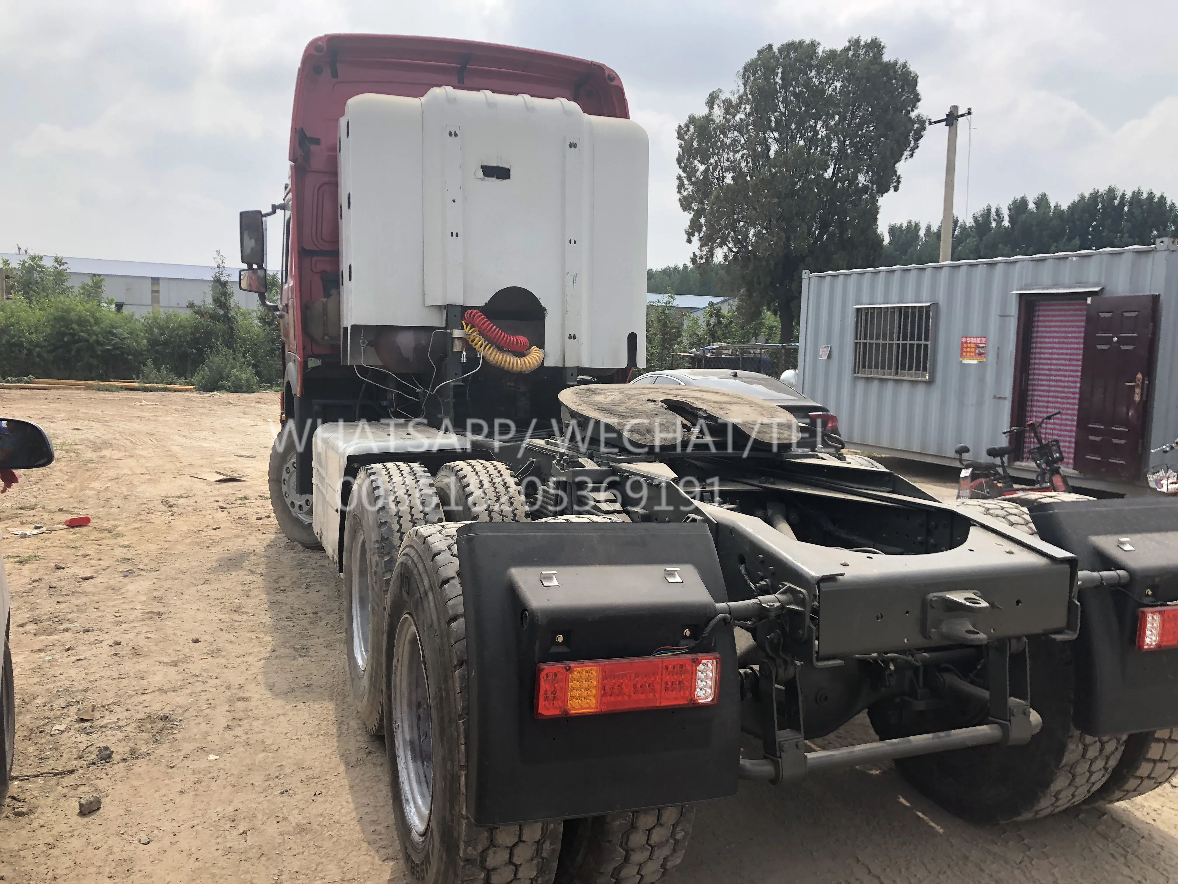 High quality Direct selling CNG used howo t7 375hp sinotruck howo used  head tractor truck