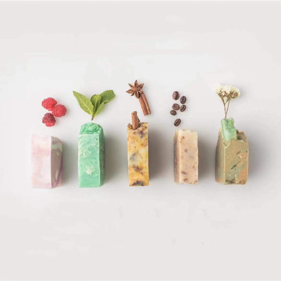 Custom Private Label Rendering Latte Art Natural Essential Gentle Handmade Cold Press Soap With Dried Flowers