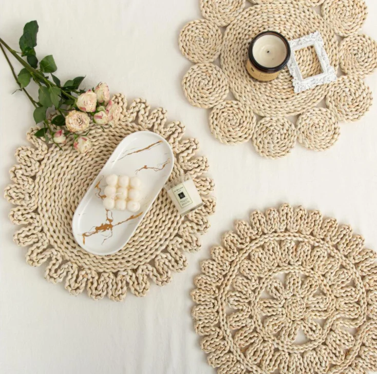  Natural Color Rattan Tablemat Hollow Wicker Charger Plates for Holiday Christmas Kitchen Table Mat Round Woven