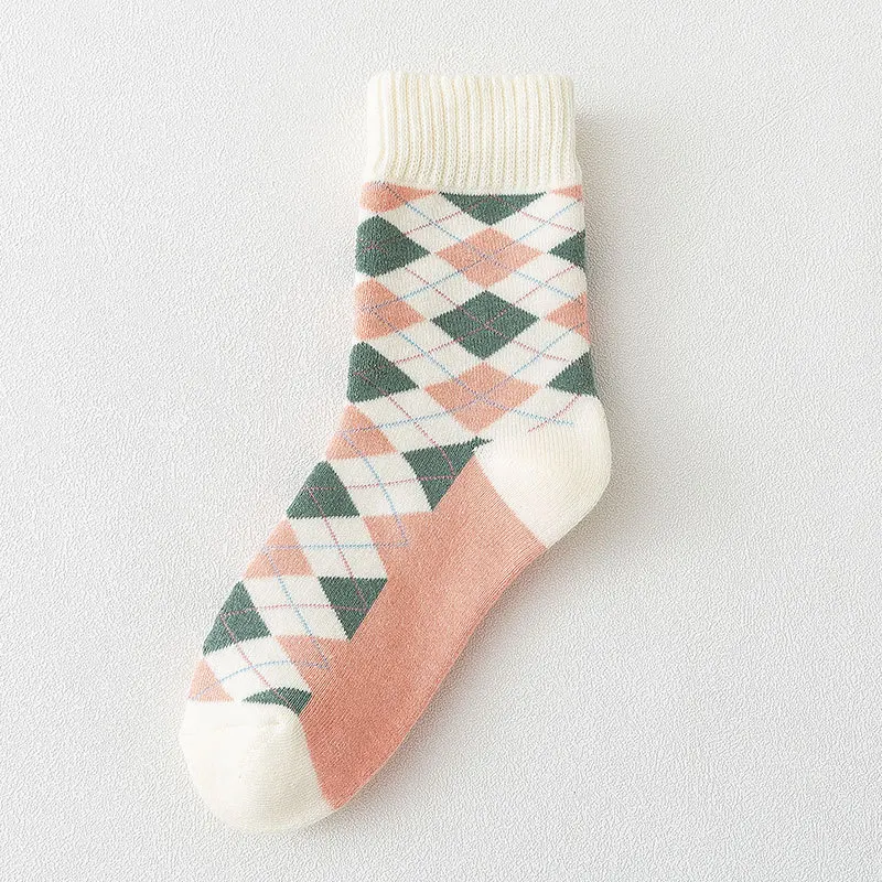 Socks wholesale running towel socks autumn and winter women explosive fashion socks