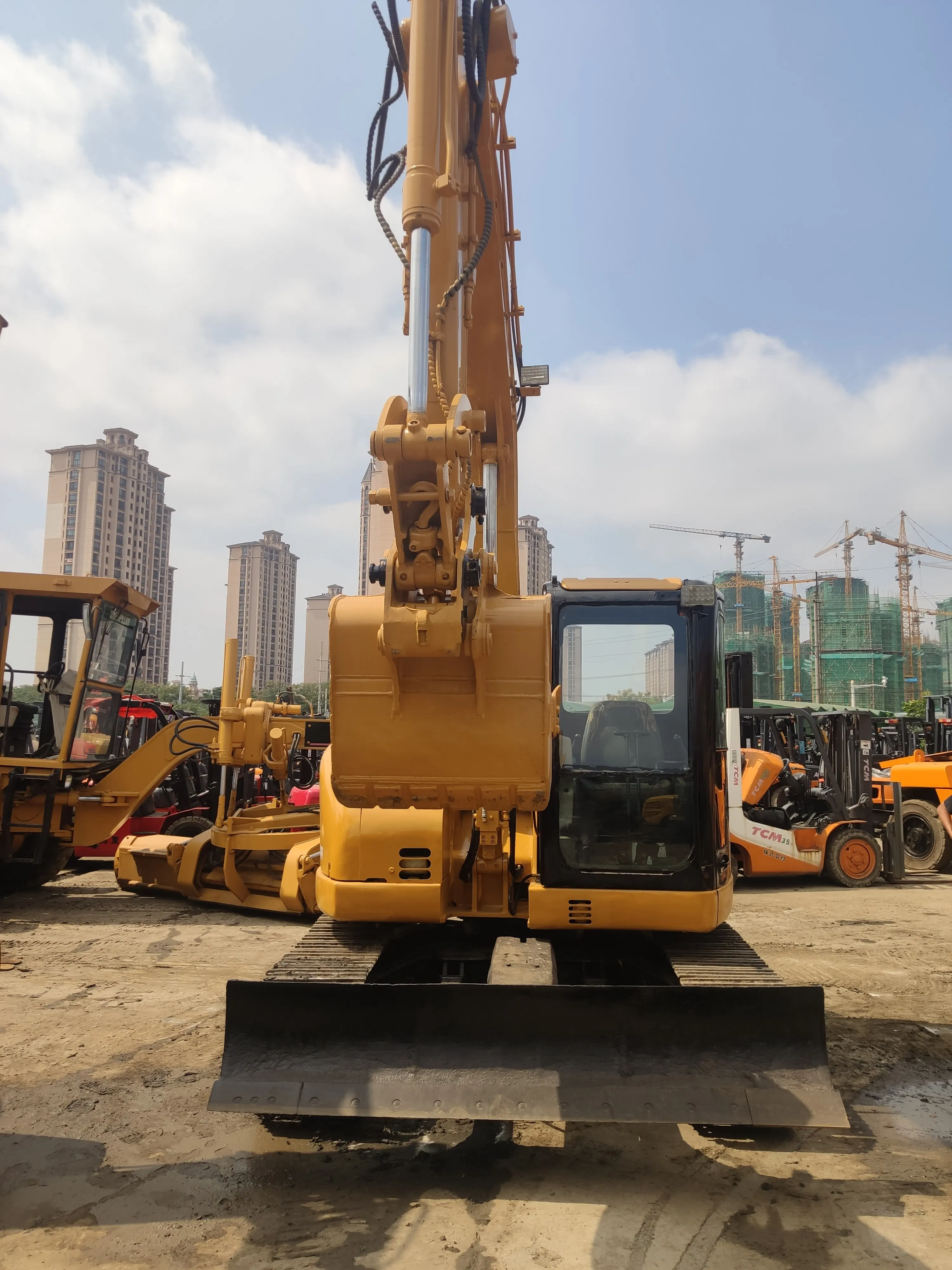 Б/у экскаватор ca terpillar CAT308 8 тонн экскаваторы на нашем дворе