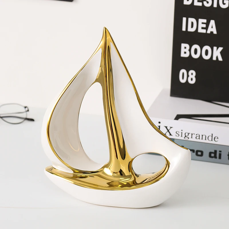 Nordic Luxury Modern Porcelain Sailboat Model Ornaments Home Decor Sailing Boat Model Creative Ceramic Yacht Decor for Office