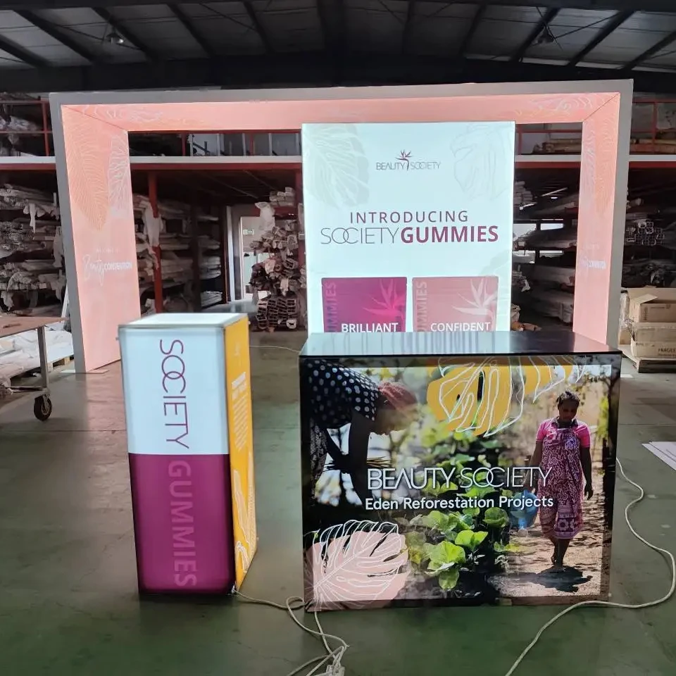 Arch-type Trade Show Design on A Booth gives Exhibit an Amazing Exhibition Appearance