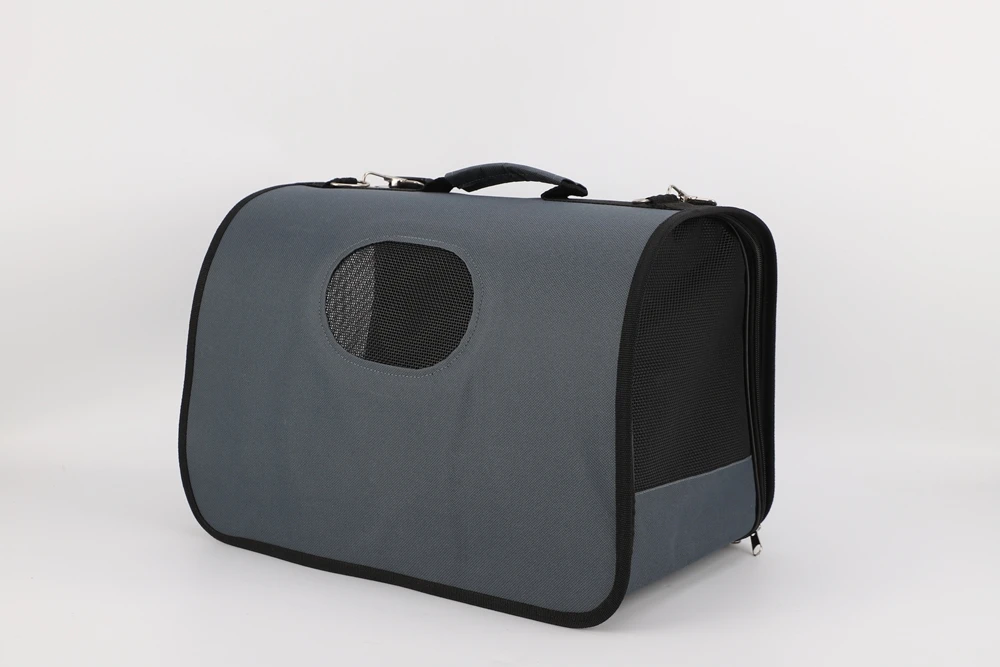Cozy Friendly Pet Carrier Durable Polyester Fabric Fluffy Filling Comfortable 100% Polyester Fluffy Filling Pet Carrier