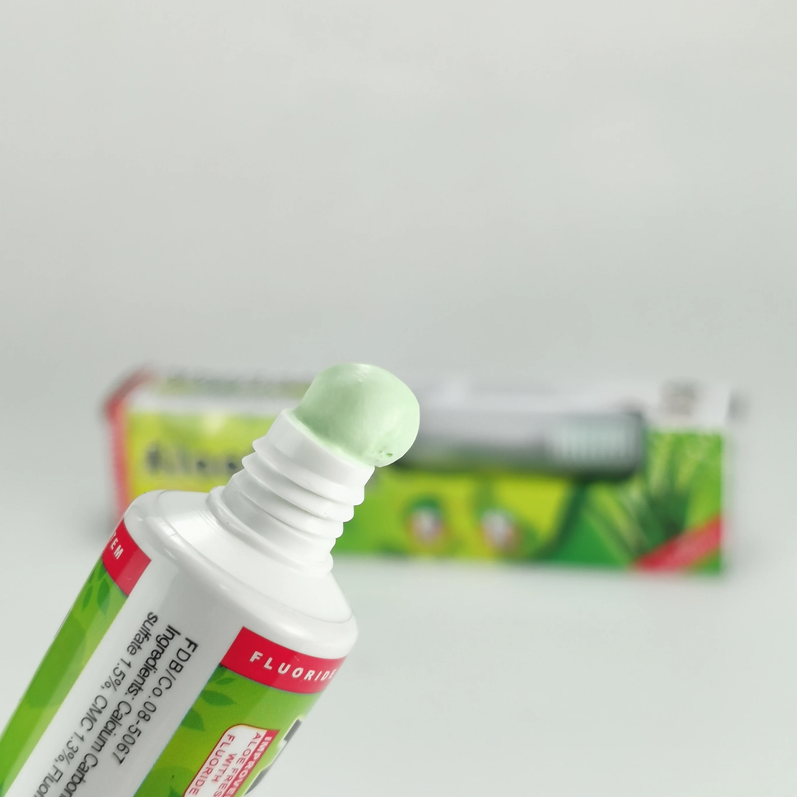 Aloe   herbal 55ml toothpaste with toothbrush