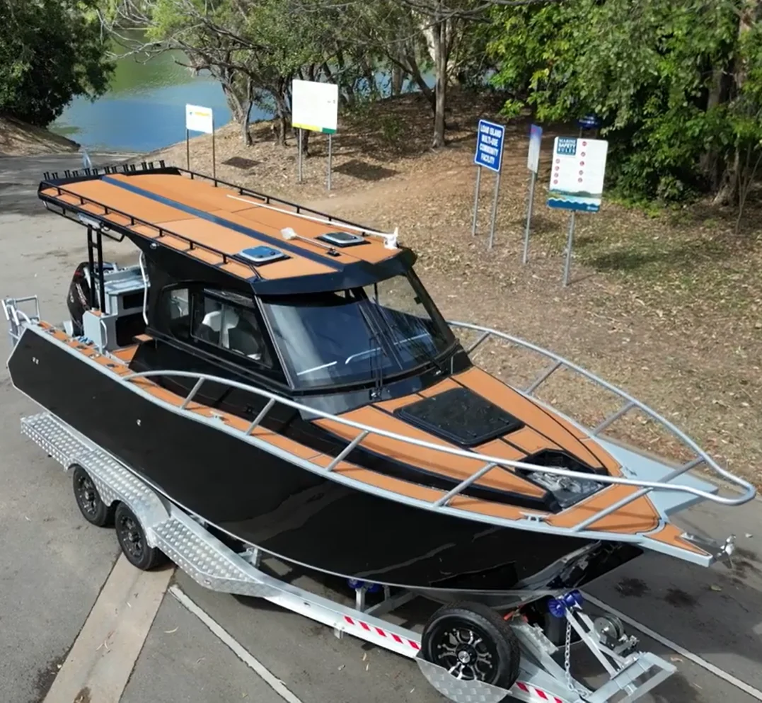 7.5M Luxury Aluminum Cabin Fishing Boat Speed Boat Sport Yacht With Trailer