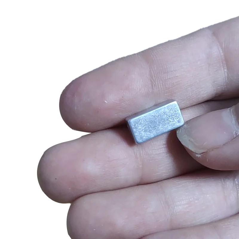 N52 Super Strong Fulling Force Permanent Square Thin Neodymium Magnet