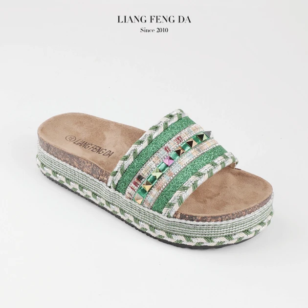 designer sandals Factory Supply Hot Sale Cork Flat Sandals Summer New Design Slippers Luxury Diamond Flat Outdoor OEM for Ladies PVC Shoes Round heel protection