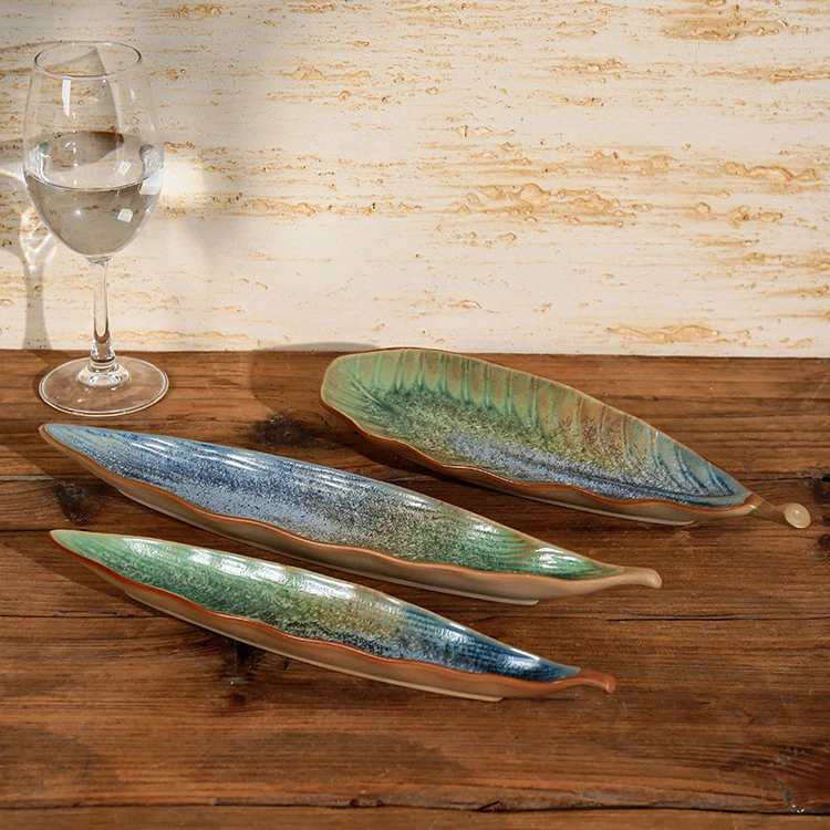 China unique 3 colors glazed retro decorative luxury round plate and dishes ceramics dinner restaurant plates