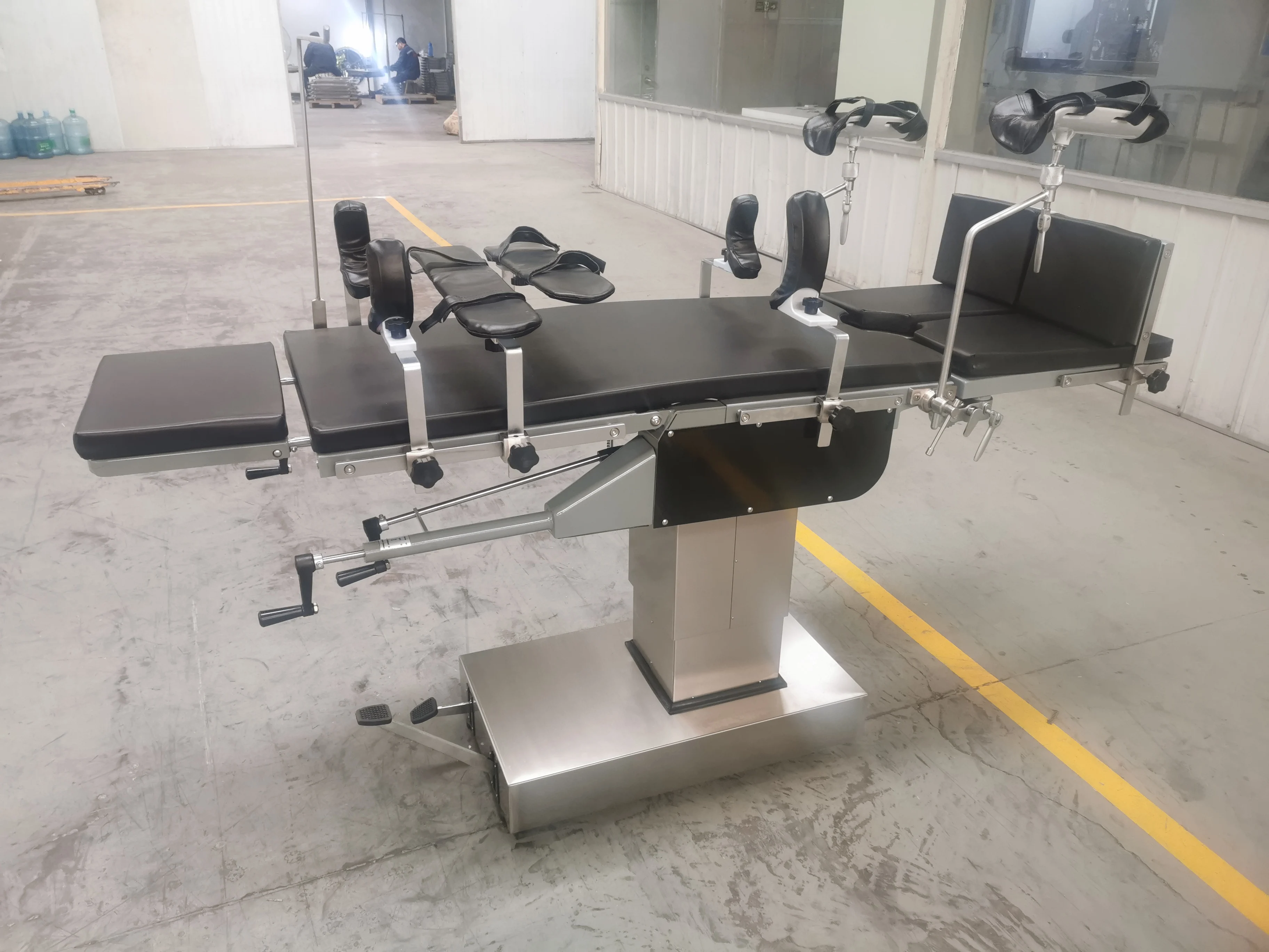 Ручной гидравлический операционный стол из нержавеющей стали 304 для хирургии медицинской больницы