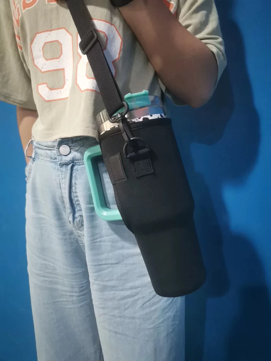2024 New Arrival 40OZ Insulation Tumble Mug Holder Outdoor Sports Neoprene Crossbody Water Bottle Cover