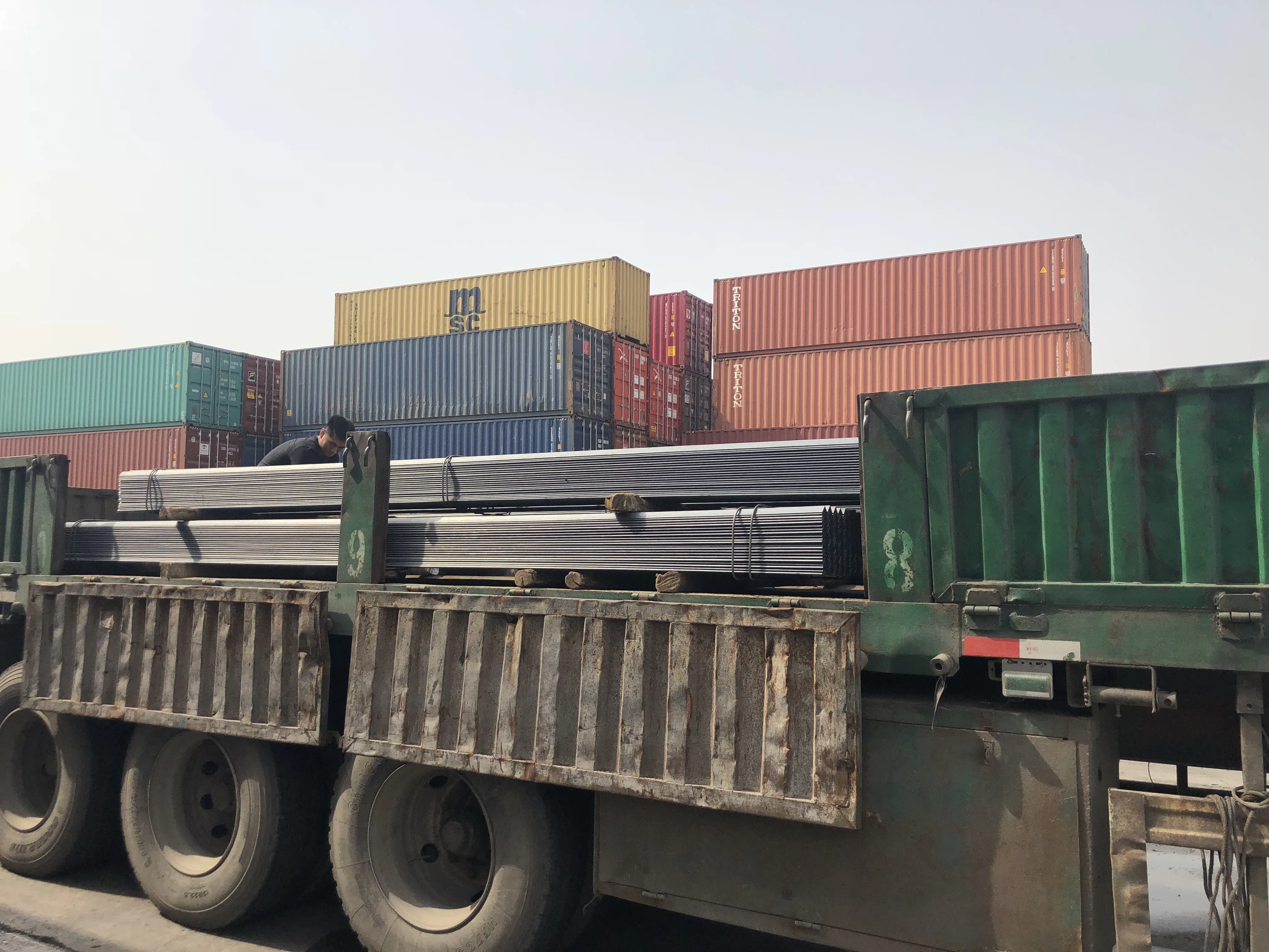 
Hot rolled 100x100 s235jr hot dip galvanized mild steel equal angle iron bar 