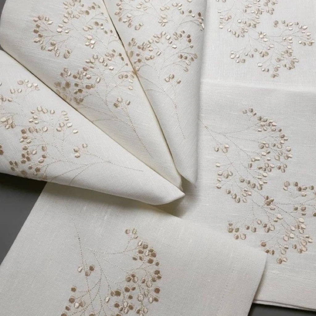 Custom Embroidered Cloth Napkins White Plant-patterned Linen Embroidery Napkin with Logo for Wedding