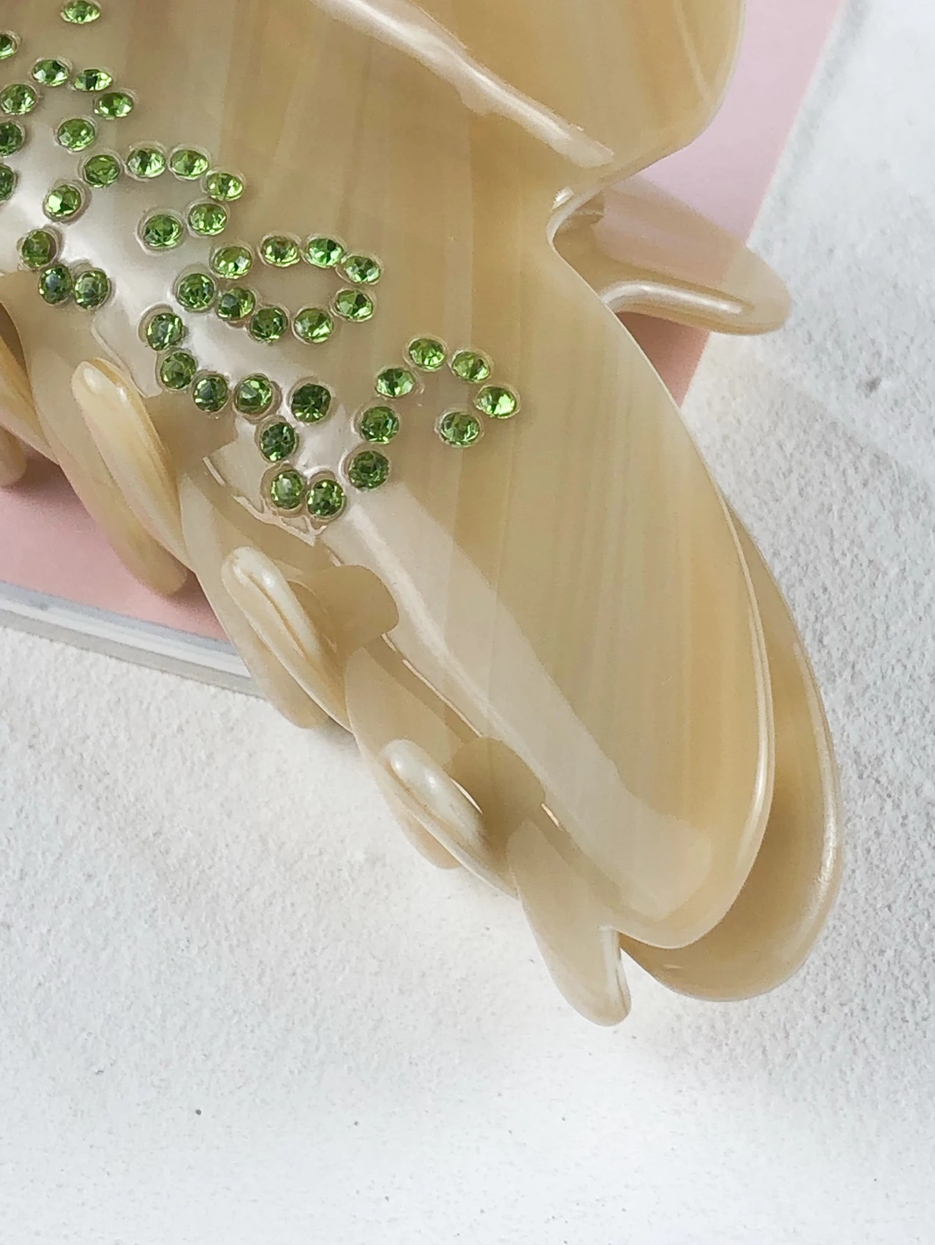 Wholesale 12 Zodiac Pisces Stone Acetate Shark Hair Claw Clips For Women High Quality Custom Fashion Hair Accessories