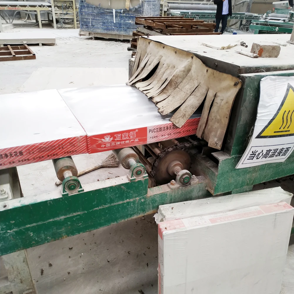 595 x 595mm PVC Laminated Gypsum Ceiling Tiles with Aluminum Foil Back