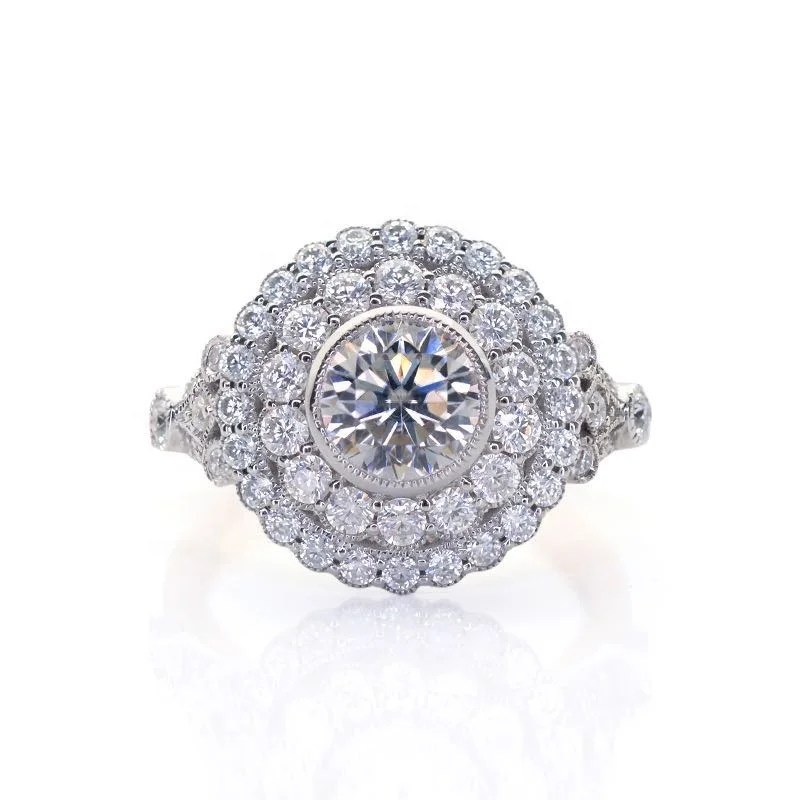  Изготовленный на заказ ювелирное изделие для помолвки 18k золото муассанит кольцо с
