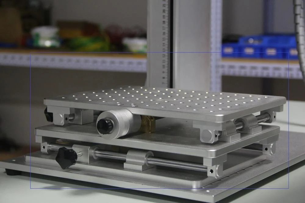 Easy Operate 20W 30W 50W Deep Engraving Ezcad Software Fiber Laser Marking Machine With Rotary Motor