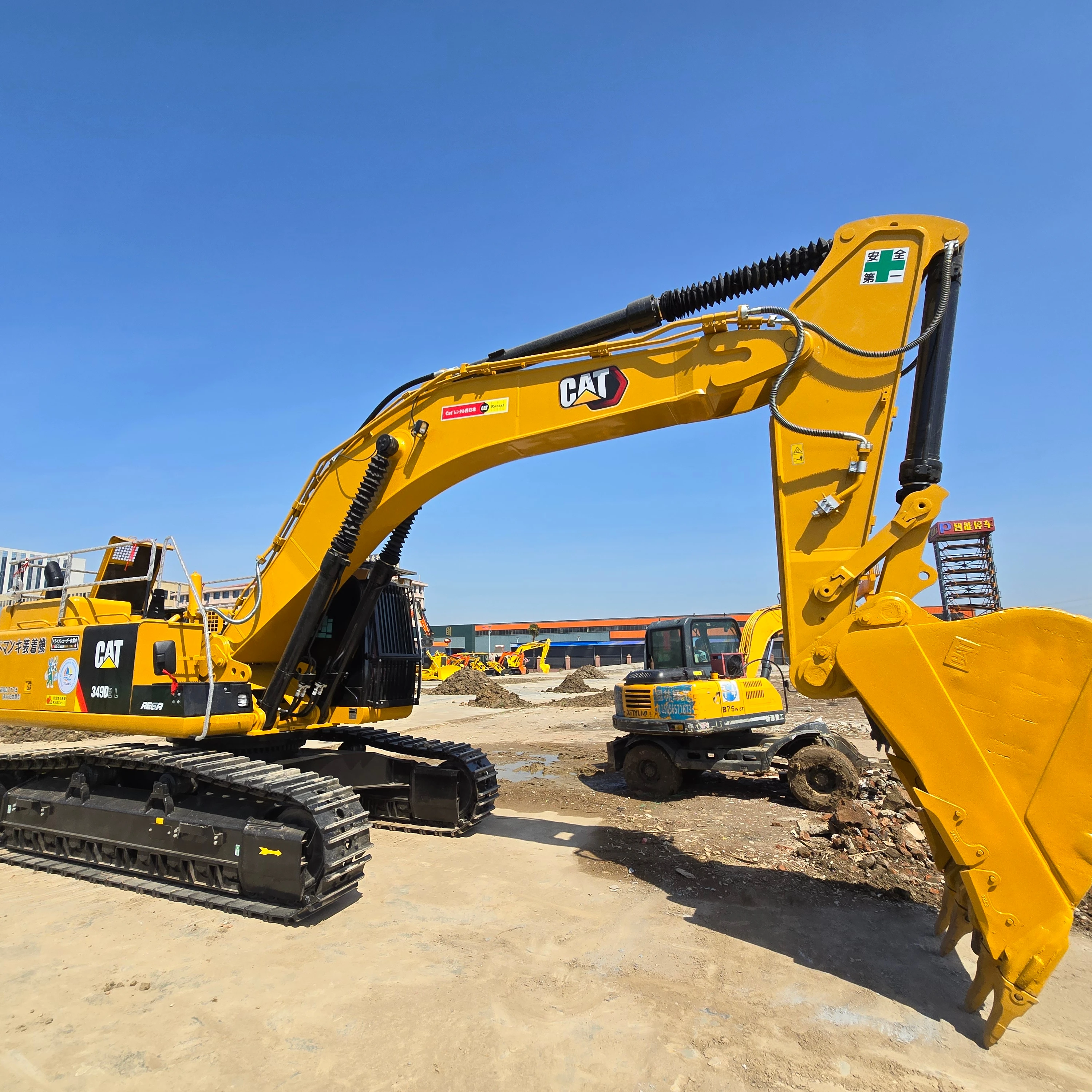 CAT 349D2L Multi functional Excavator with Low Price Bucket Capacity 3.2 Top Sale