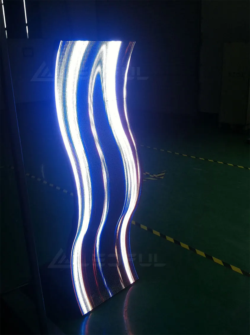 P2.5 Programmable Flexible Led Display High Quality Mini Slim Indoor Screen Dimension: Customized Full Color Warranty: 3 Years