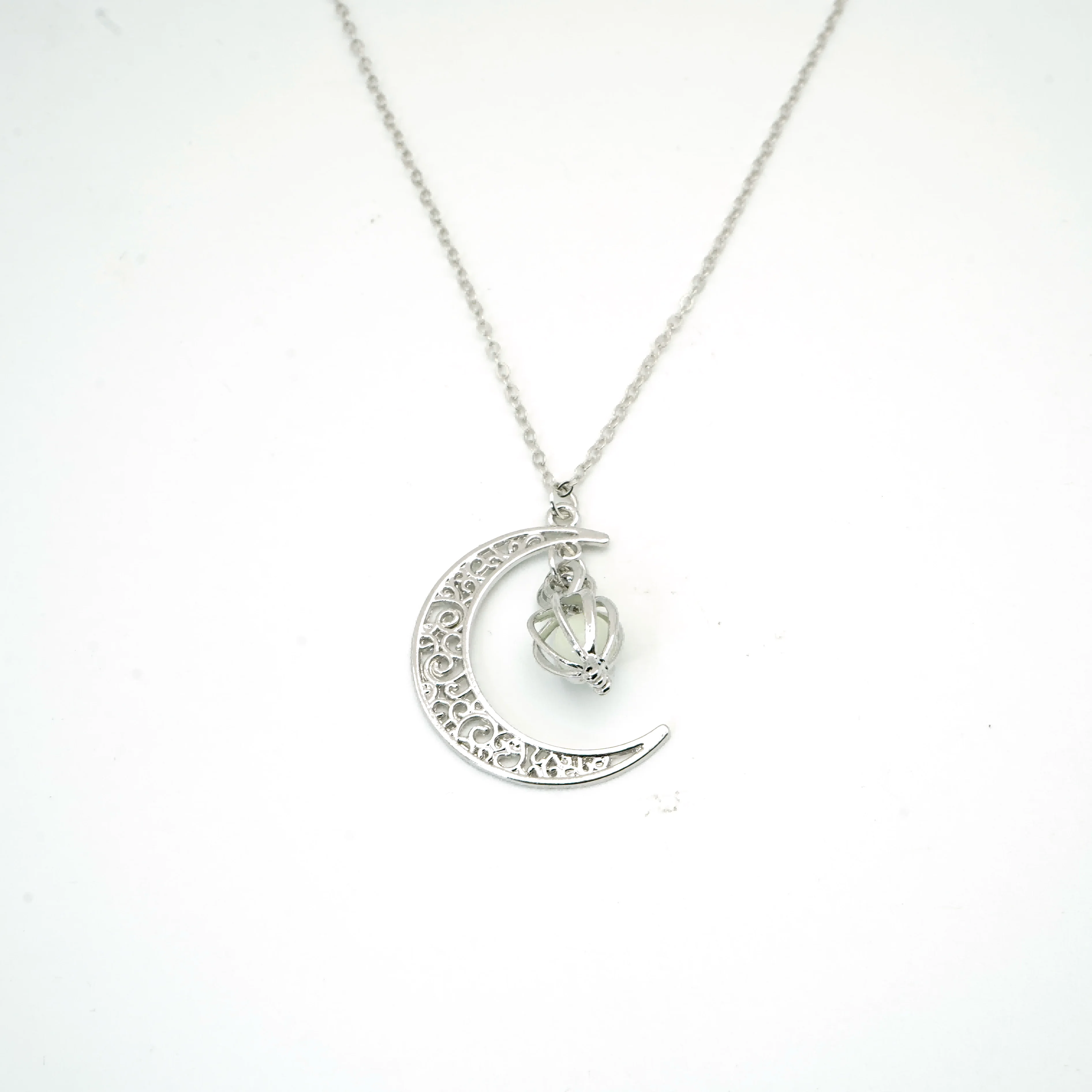 Luxury stainless steel necklace Luminous pumpkin crescent pendant necklace Halloween pendant chain
