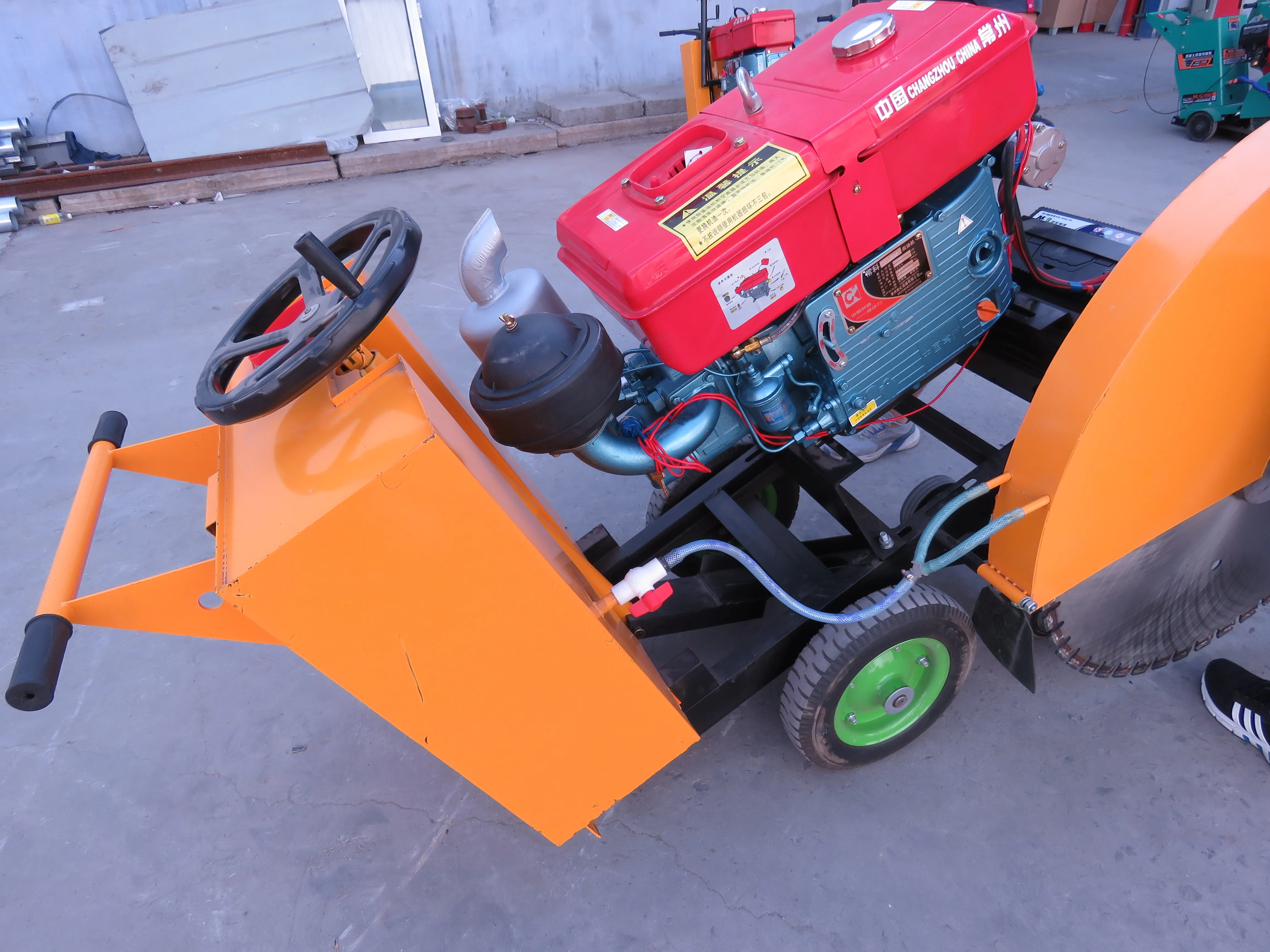 1000 Diesel Power Hand-push concrete groove road floor saw cutting machine