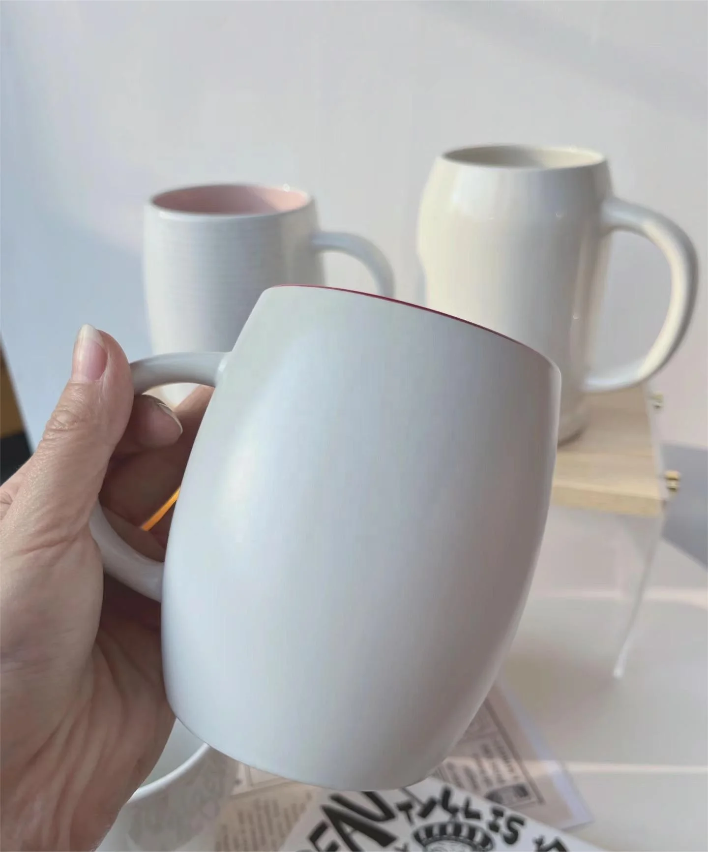 Custom Logo Nordic Ceramic Coffee Mug Blank White Porcelain Cup Handgrip Pattern Eco-Friendly 300ml Capacity Personalized Gifts