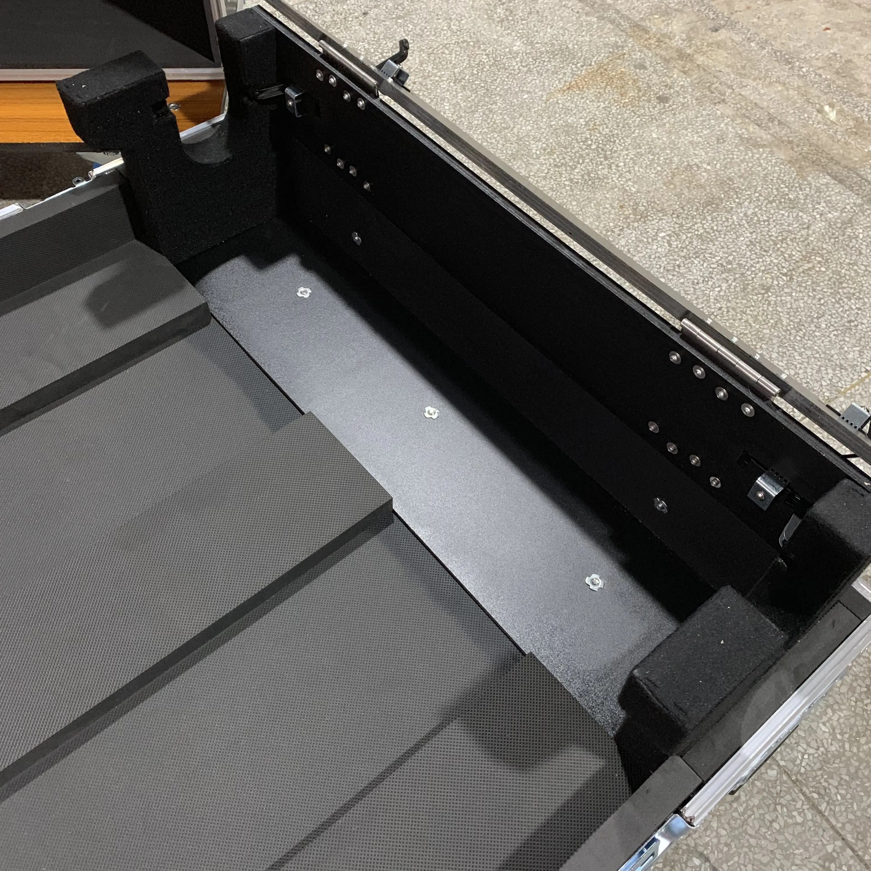 Flight Road Mixing Console Mixer Case for Behringer XENYX Q1204USB Q502USB Q802USB RX1602 WING X AIR X18 X32 X32 COMPACT