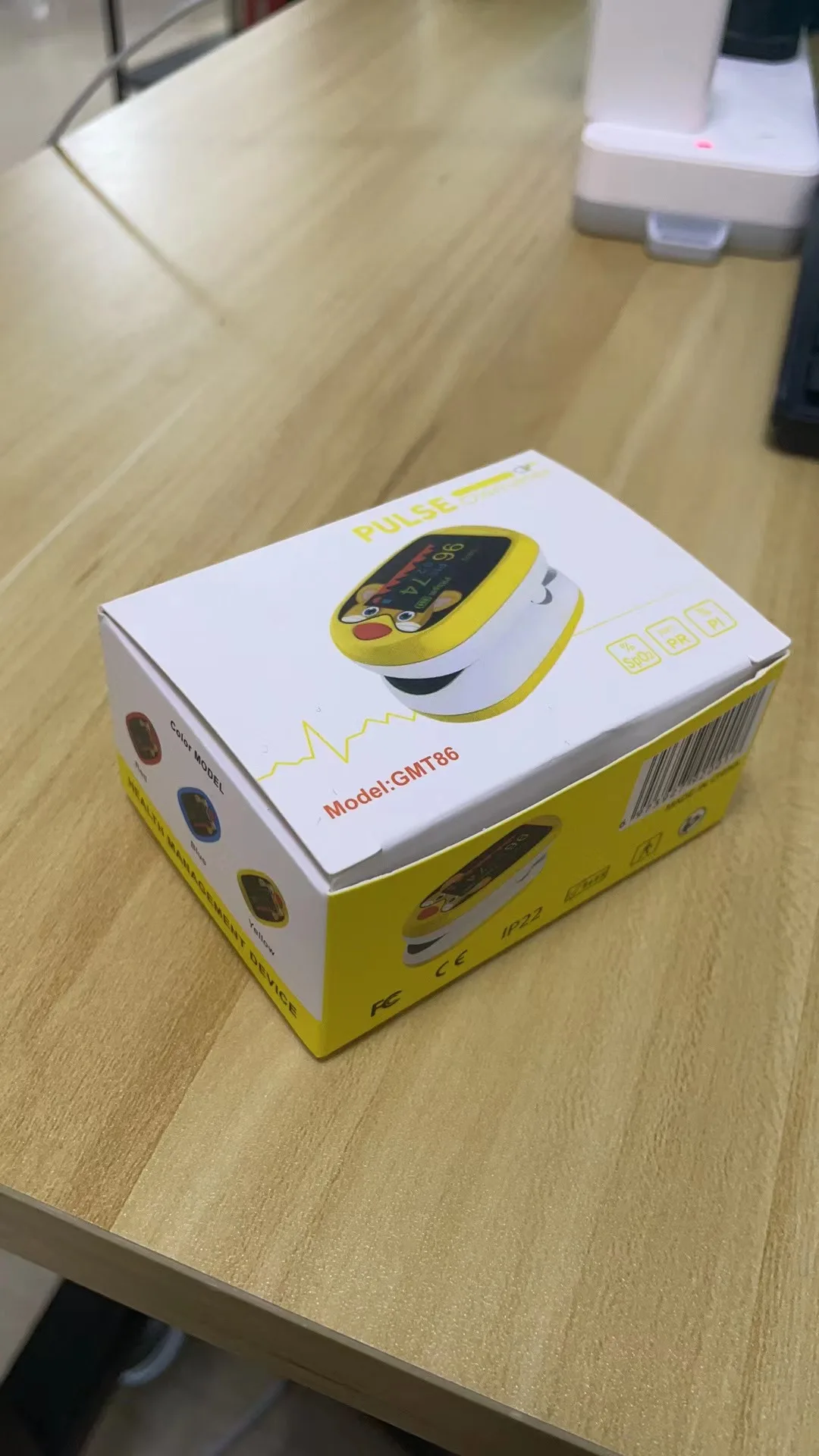 Finger Pilsoximeter High Accuracy Kids Finger Clip Fingertip Pulse Blood Oxygen Oximoter Finger Monitor