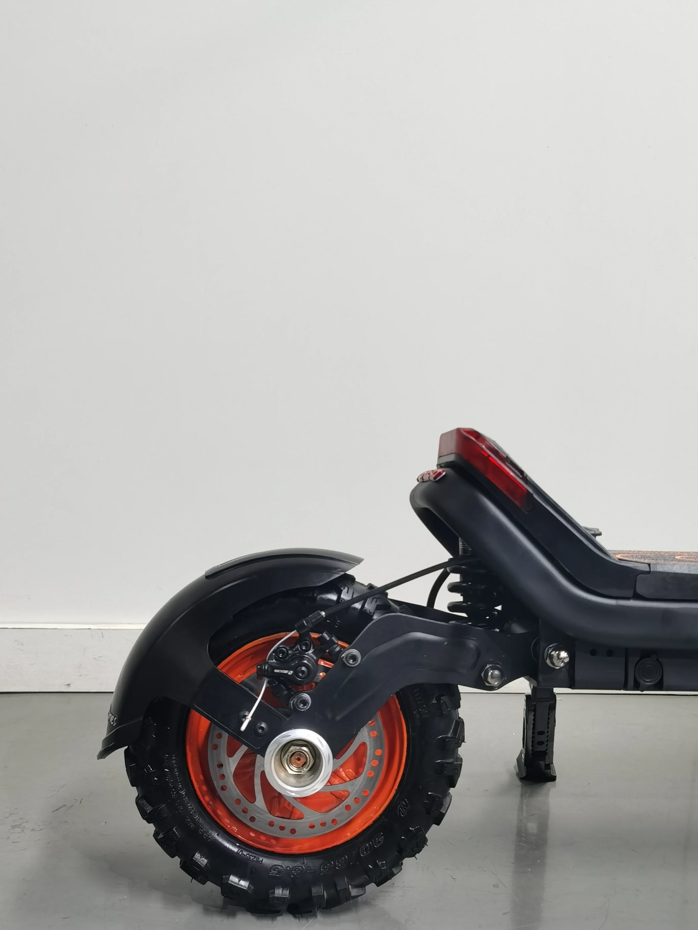 G63 Scooter 2400W 11.5inch Fat tire 75km/h Foldable Long range Scooter Electric Scooter Adult