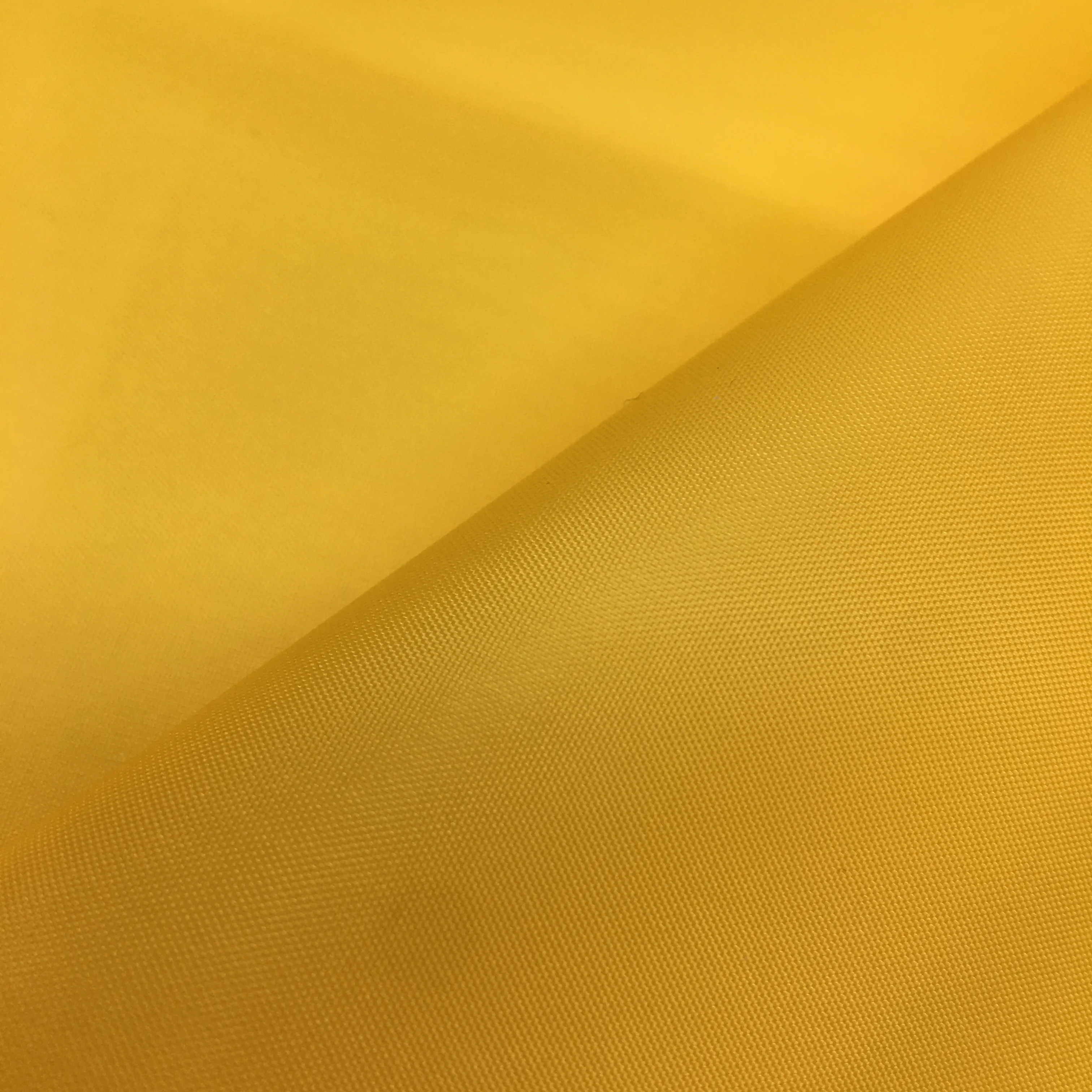 Beautiful Hot Sale recycled fabric 100%polyester 210t poly taffeta plain weave solid lining for garment fabrics