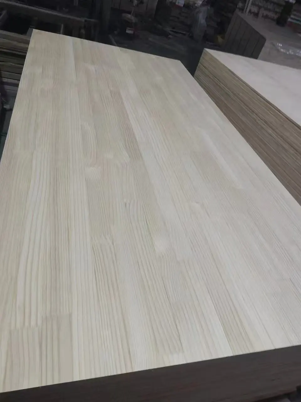 Factory wholesale Radiata pine wood 4*8 feet 12mm/ 15mm/ 18mm/ 22mm Finger Jointed board Radiata pine wood board