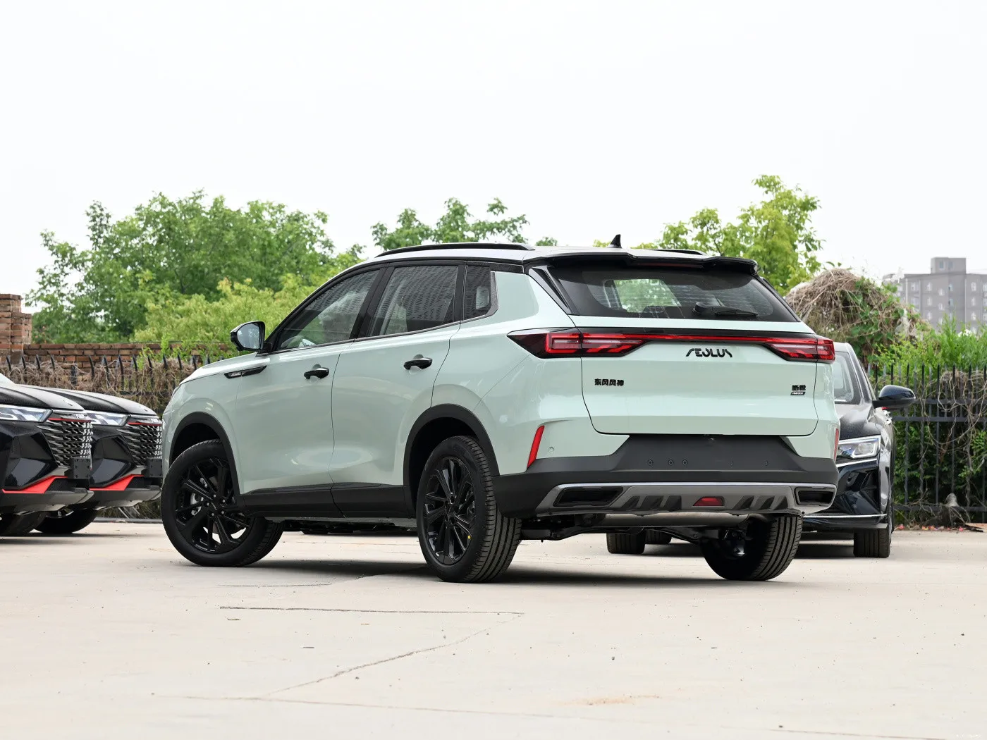 1.5T Dongfeng Haoji Hybrid Electric gasoline 5 Seats SUV Car
