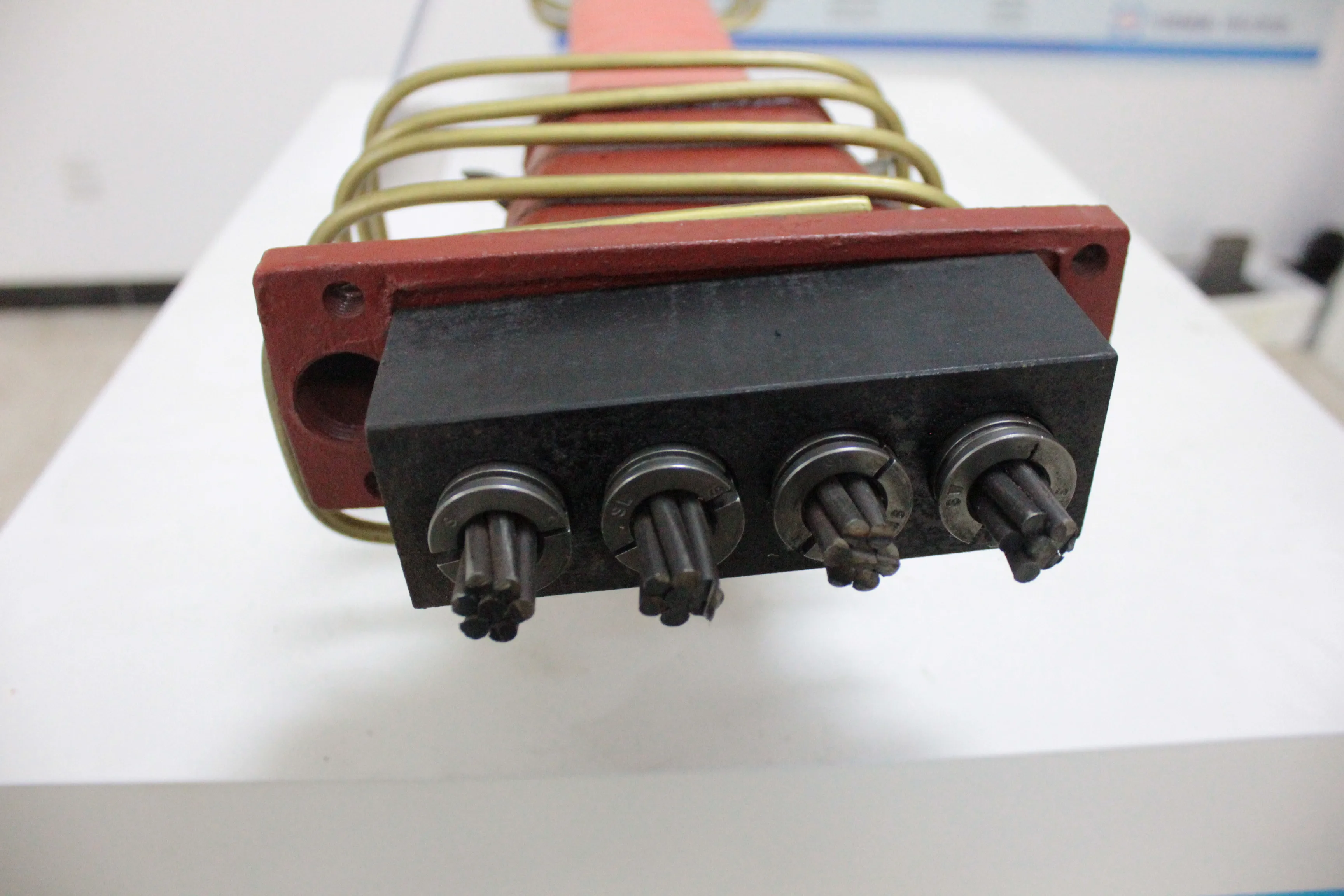 China High Quality Steel Plates Hole Barrel And Wedges Strand Prestressed Anchorage Anchor For PC Strand