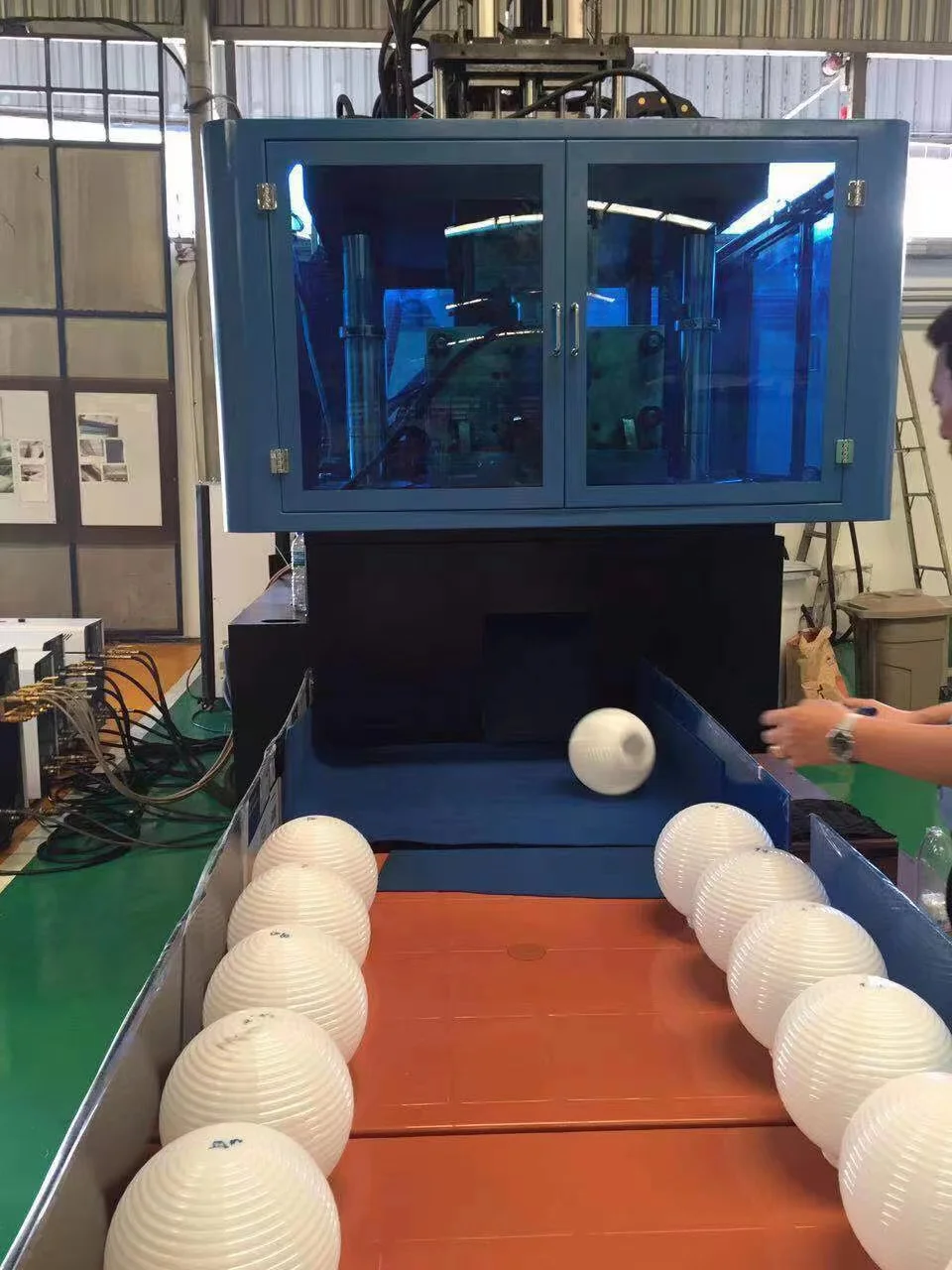 double station small PET plastic bottle blow moulding machine plastic extrusion PET bottle blowing molding machine price