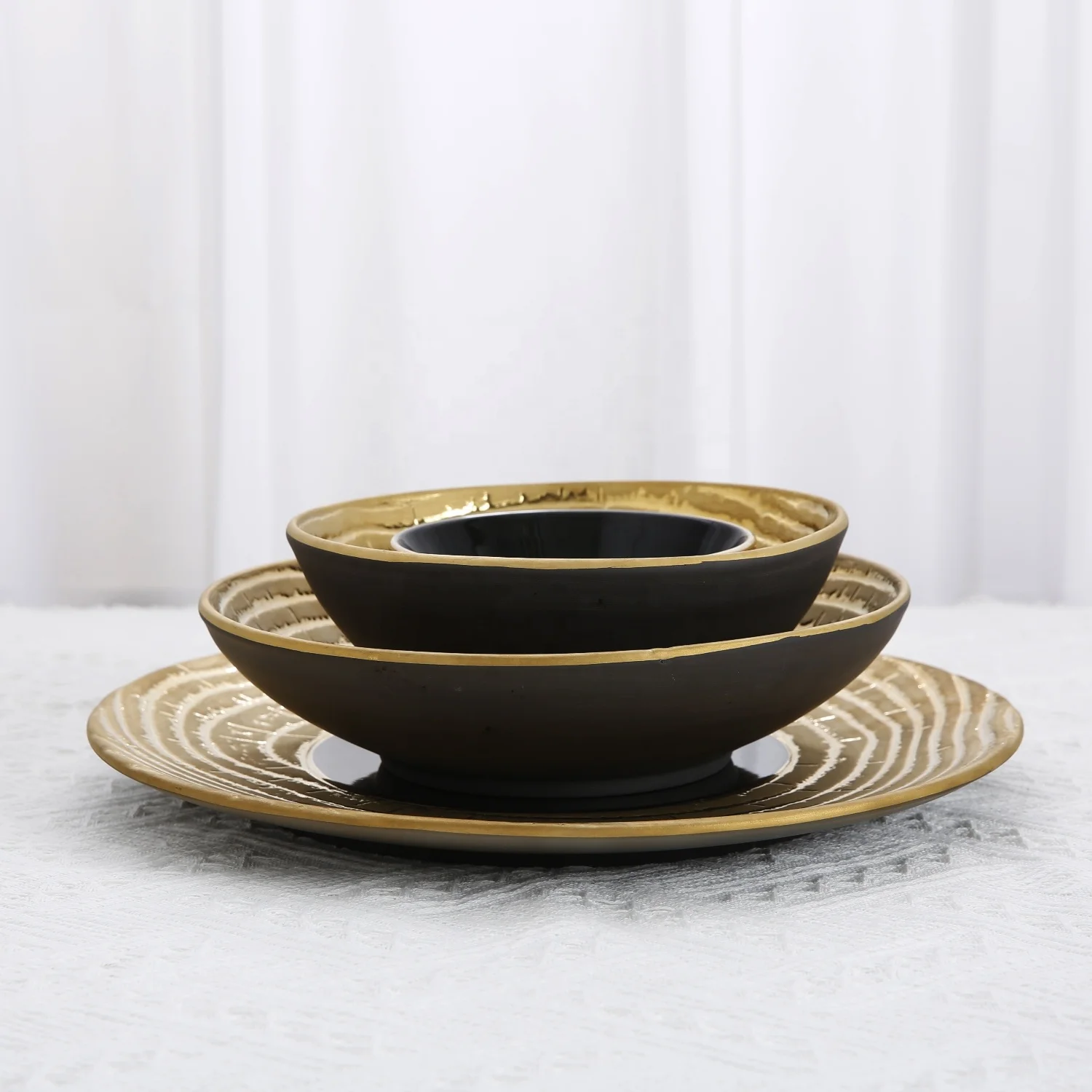 Hotel Restaurant Tableware Plates and Bowls Set Round Black Gold Annual Ring Pattern Crackle Glaze Ceramic Porcelain Dinnerware