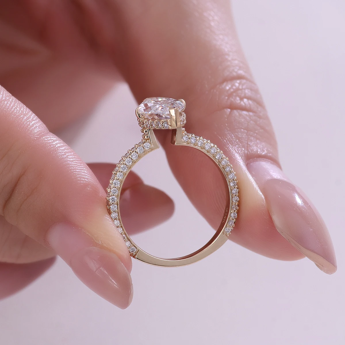 Popular Marquise Cut Lab Diamond Ring 2CT IGI Certificated with 3/4 Paved Ring Band for Engagement Jewelry Woman