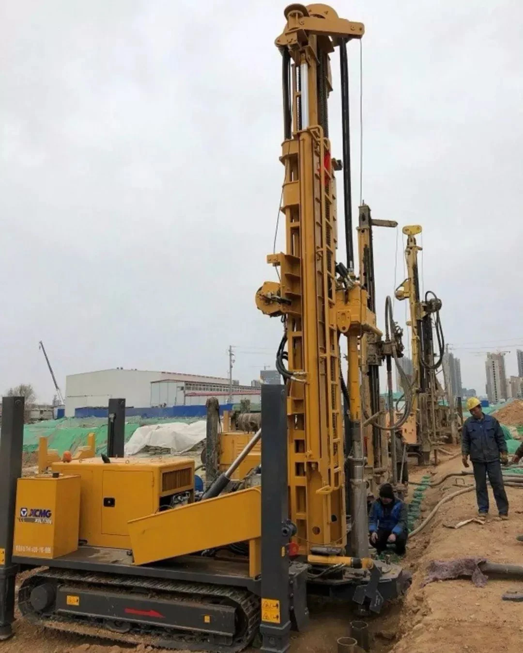 XCMG 500 м XSL5/260 гусеничная небольшая буровая установка для водяных скважин цена