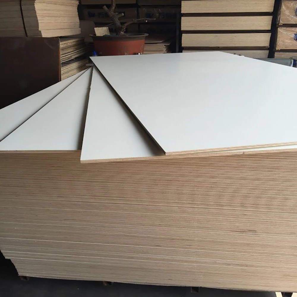 Customized Size and Color 4*8ft 1220*2440mm Melamine Plywood with CE ISO for Furniture Factory