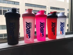 Wholesale BPA Free Plastic Shakers Cup Gym Blend Protein Shaker Bottle Blender with Mixer Ball