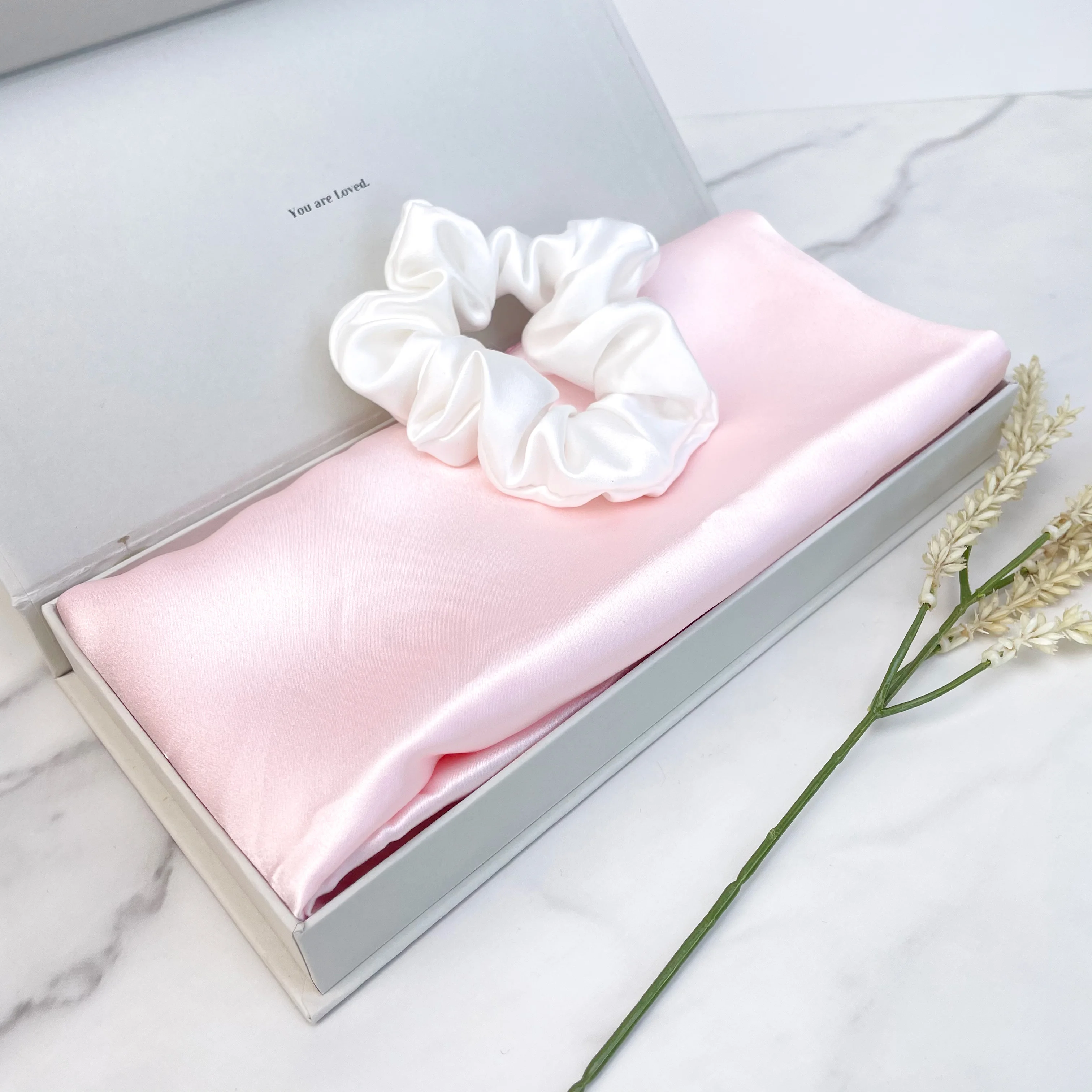 Silk Satin Pillowcase for Hair and Skin (pink 51 x 76cm) Sliding Pillowcase King Size Set Satin Pillowcase with Envelope Closure