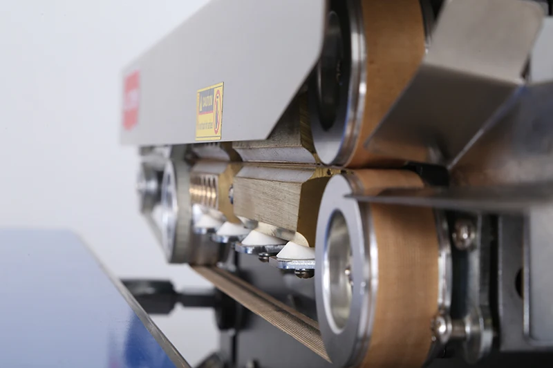 Automatic Aluminum Foil Film Auto Sealing Machine