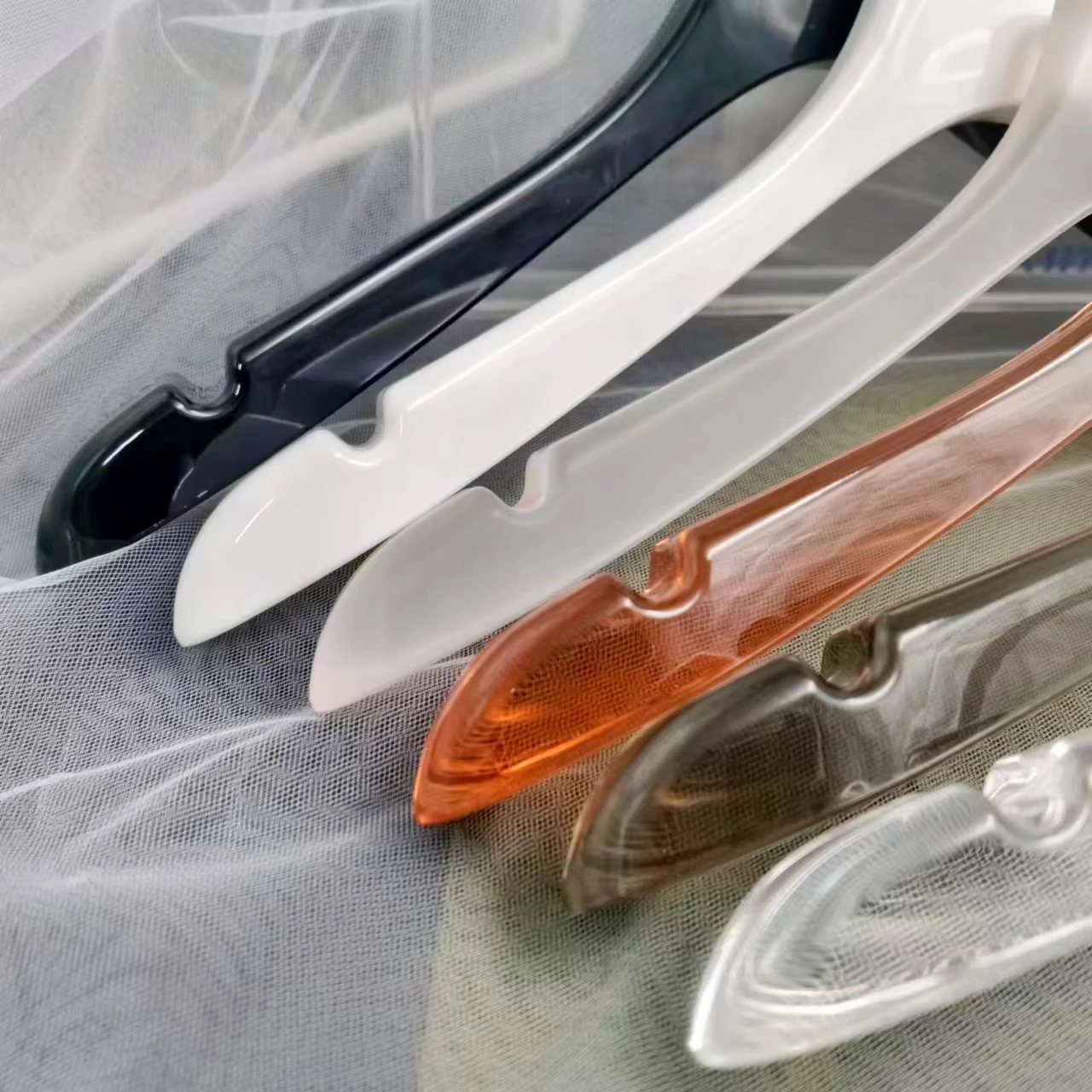 hot selling wholesale custom logo acrylic hanger transparent clear acrylic hanger plastic non slip acrylic hanger