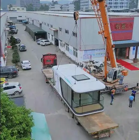 OEM Modular Prefab YUNSU Prefabricated Mobile Tiny Space Capsule Homestay Container House MAX