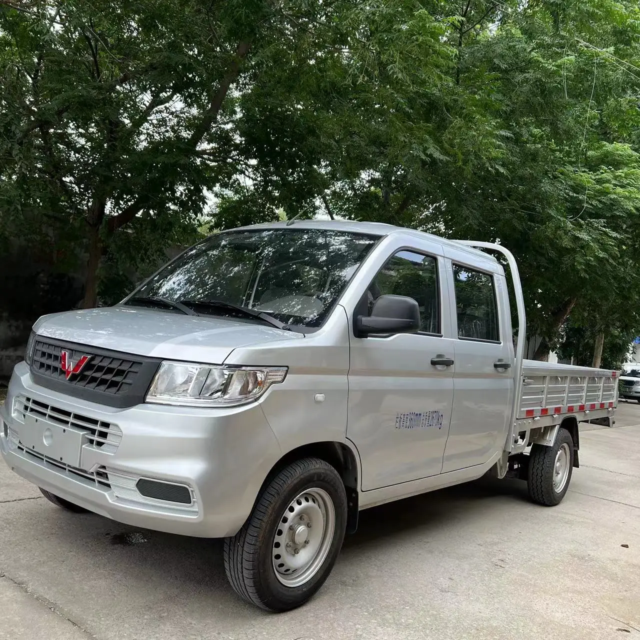Wuling Rongguang Samal Card 2023 1.5L Truck Made In China Trucks Pickup Car Cargo Pickup Truck