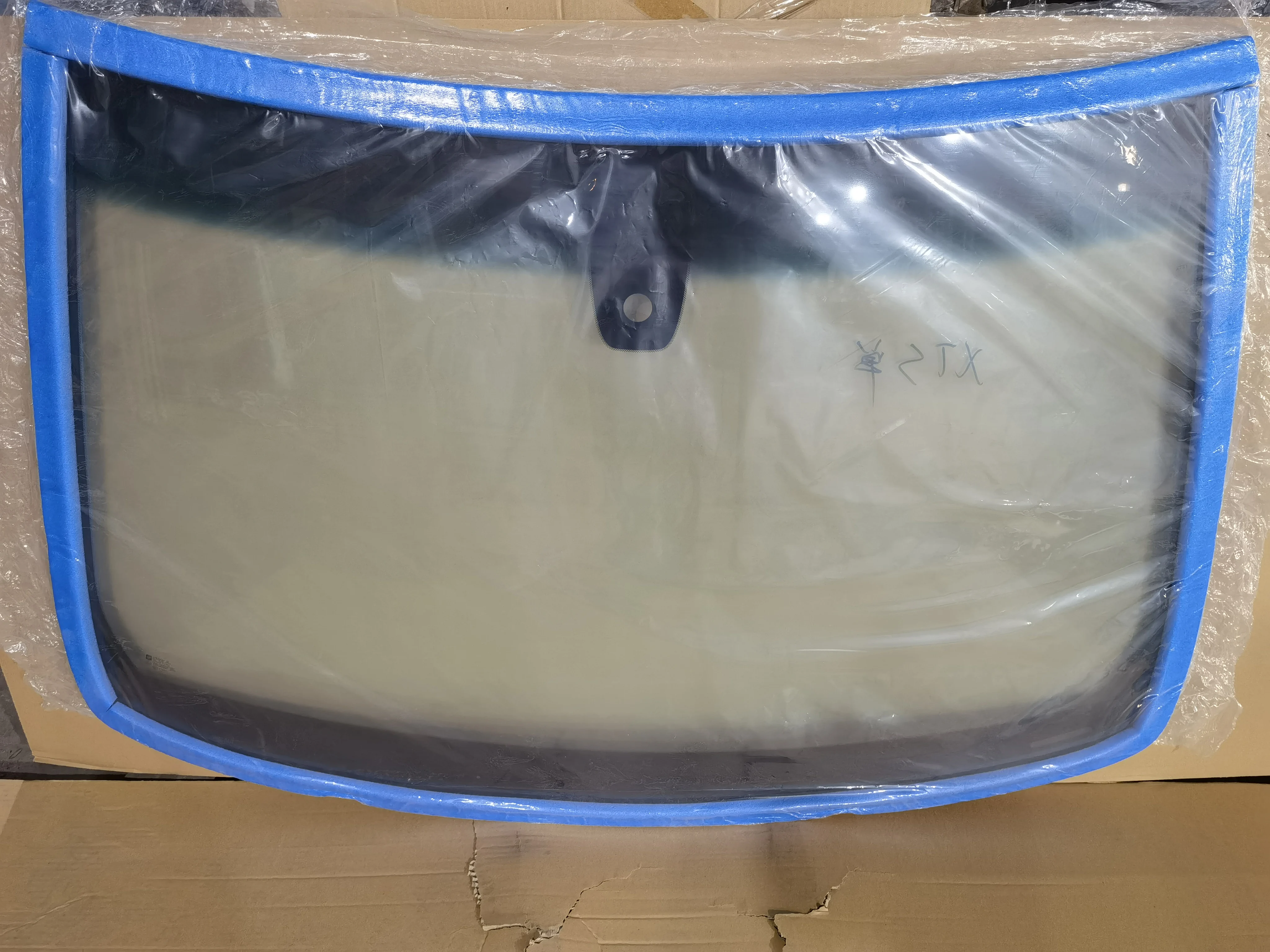 Front glass car windscreens with different kinds of models auto glass supplier