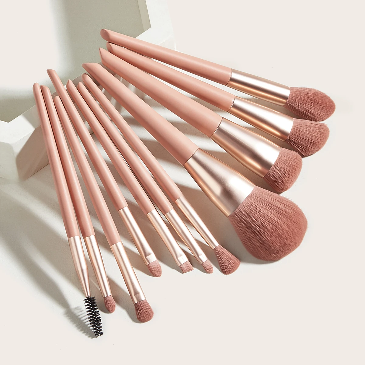 Cosmetic pink makeup foundat brush 11 pcs  Face/eye Soft Dense Synthetic Hair Wood Handle cute makeup brushes set