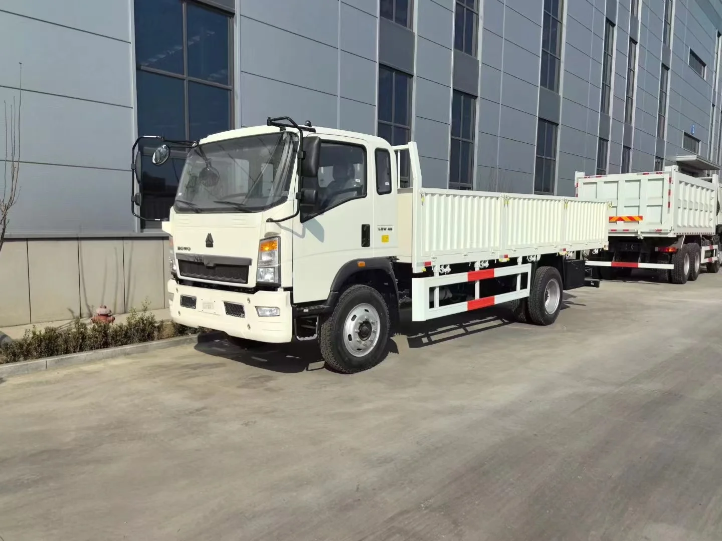 Лидер продаж Легкий Грузовой автомобиль SINOTRUK HOWO 4x2 4x4 5-10 тонн для строительных перевозок