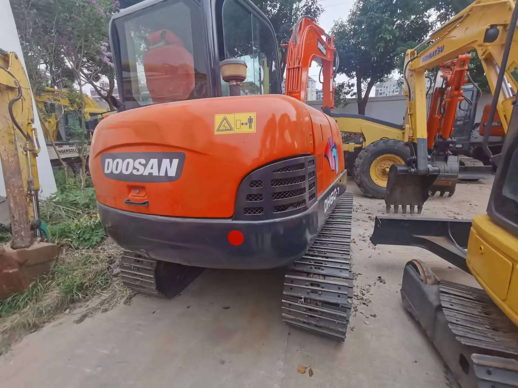 Hot Sell cheap price japan original Used construction machinery DH60 DH55 PC55 DIGGER  for Sale in shanghai