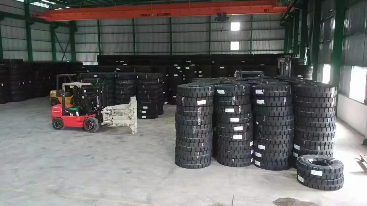 High Quality 11.00-R20 12.00-R20 Trucks Pattern Tyres For Truck Long March Tyres For Vehicles With Bottom Price