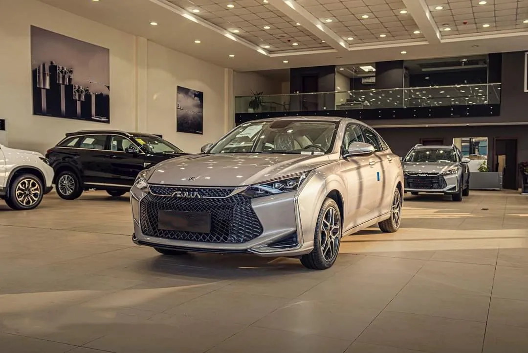 2023 New Design DongFeng YIXUAN Sedan Car in 5 seats automatic transmission in cheaper price
